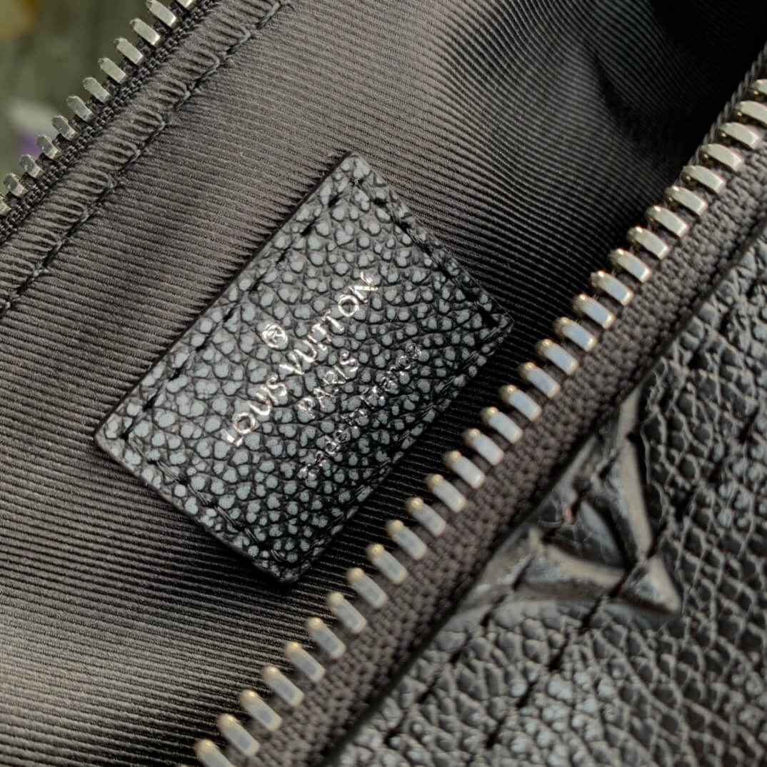 M21448 CITY KEEPALL Monogram 27CM black