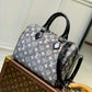 M21464 SPEEDY BANDOULIERE 25 Cruise Monogram grey