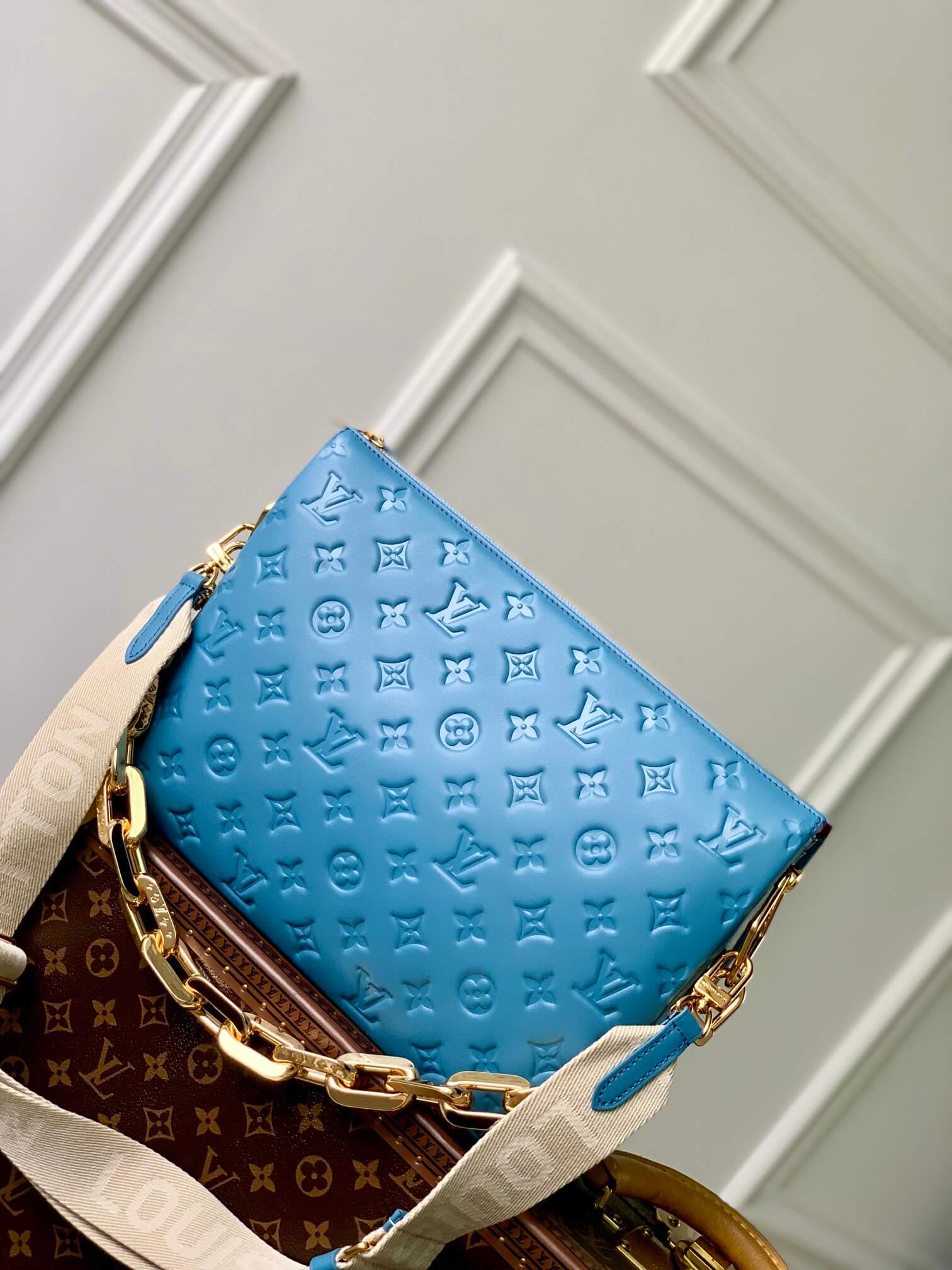 M21650 Coussin Monogram MM 34cm blue Female bag All leather