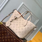 M21849 Blossom PM Handbag 20cm milk white