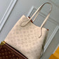 M21850 Blossom MM Handbag 30cm milk white neverfull