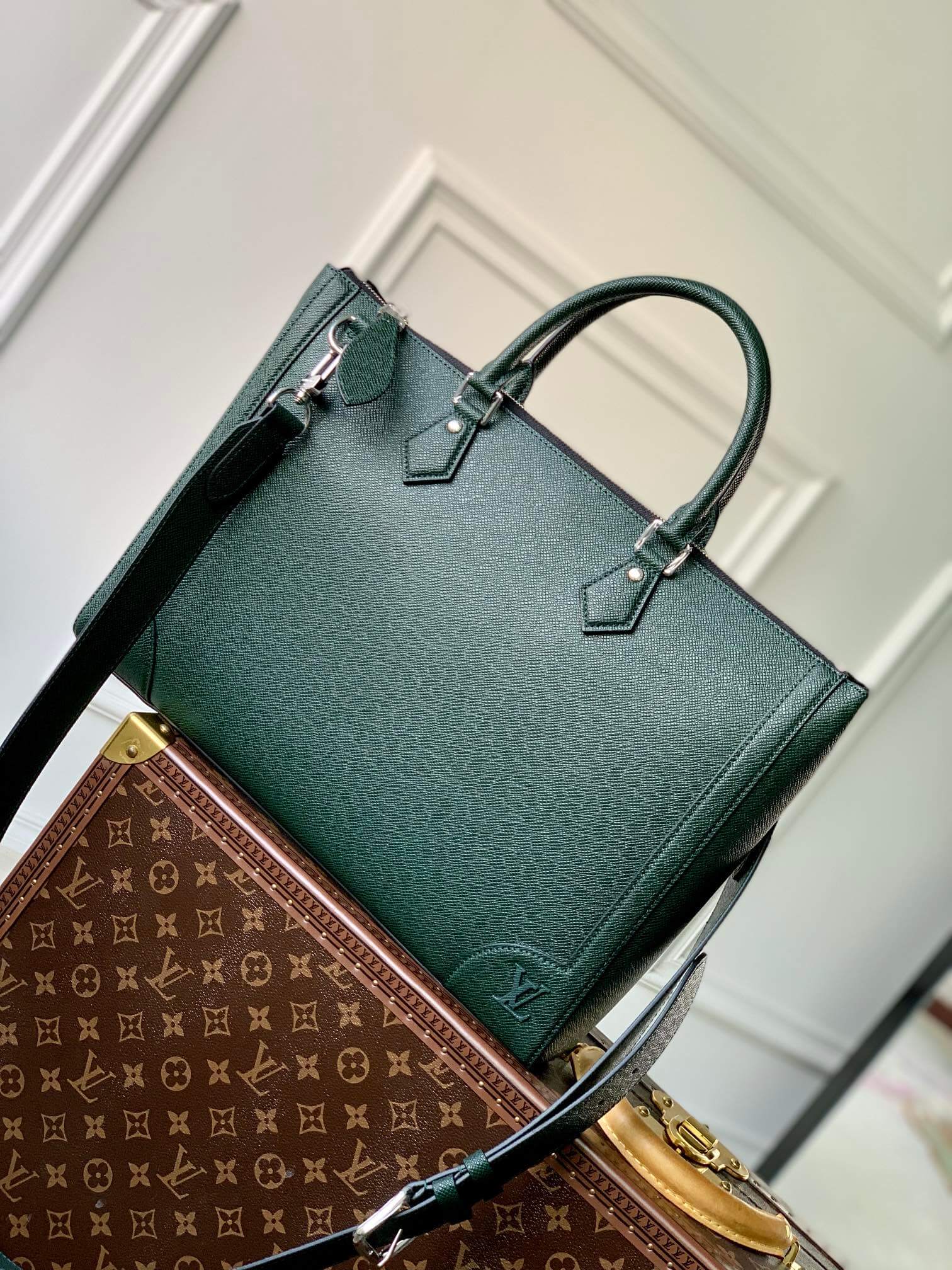 M30810 SLIM BRIEFCASE briefcase Taïga 40CM green