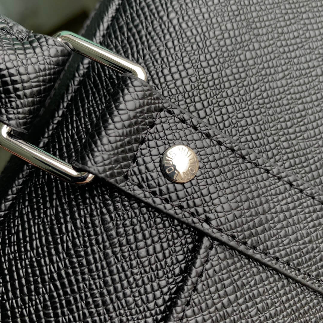 M30925 Porte-Documents Voyage PM 36.5cm Taïga Noir black