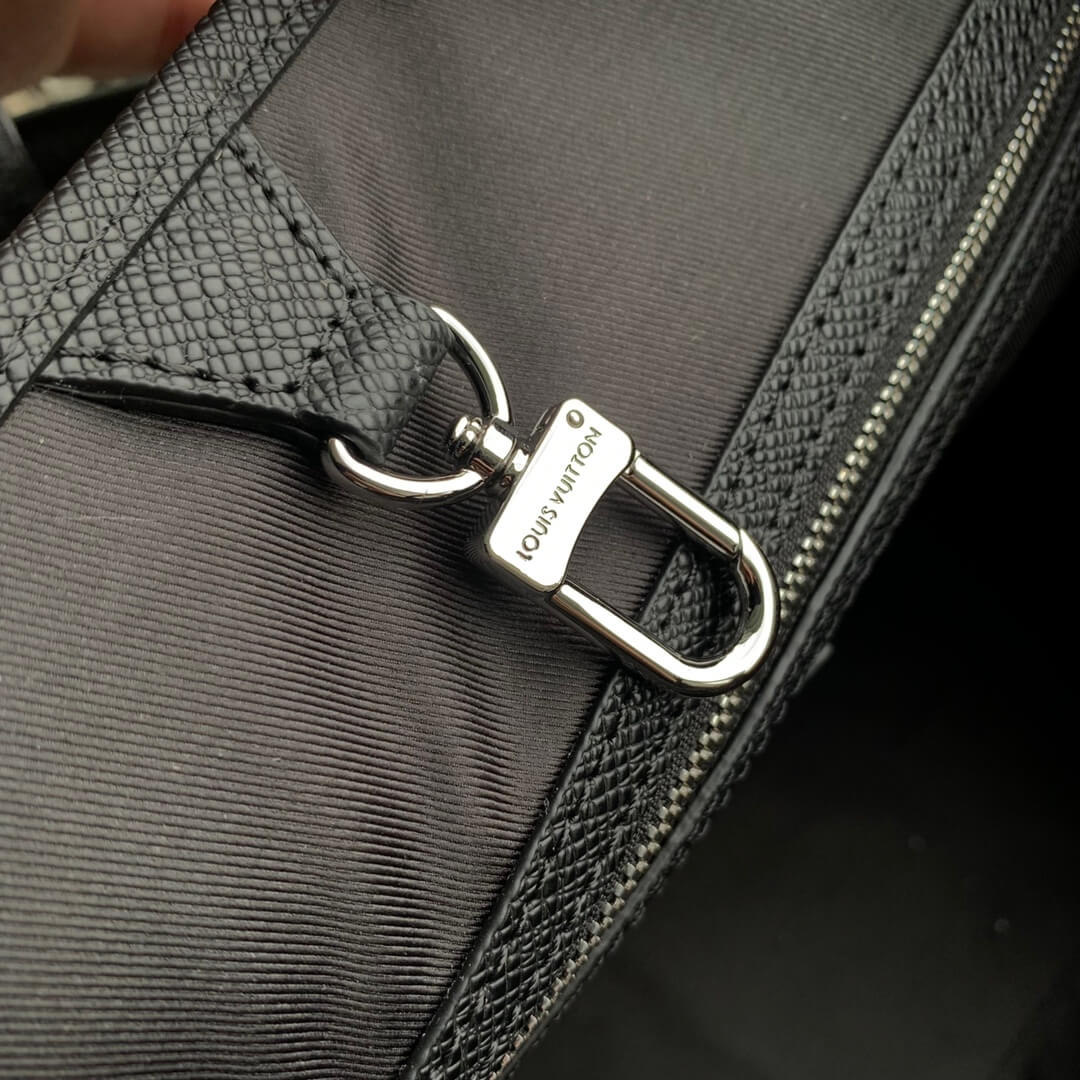 M30937 Weekend Tote NM 43CM Monogram Eclipse coated canvas black