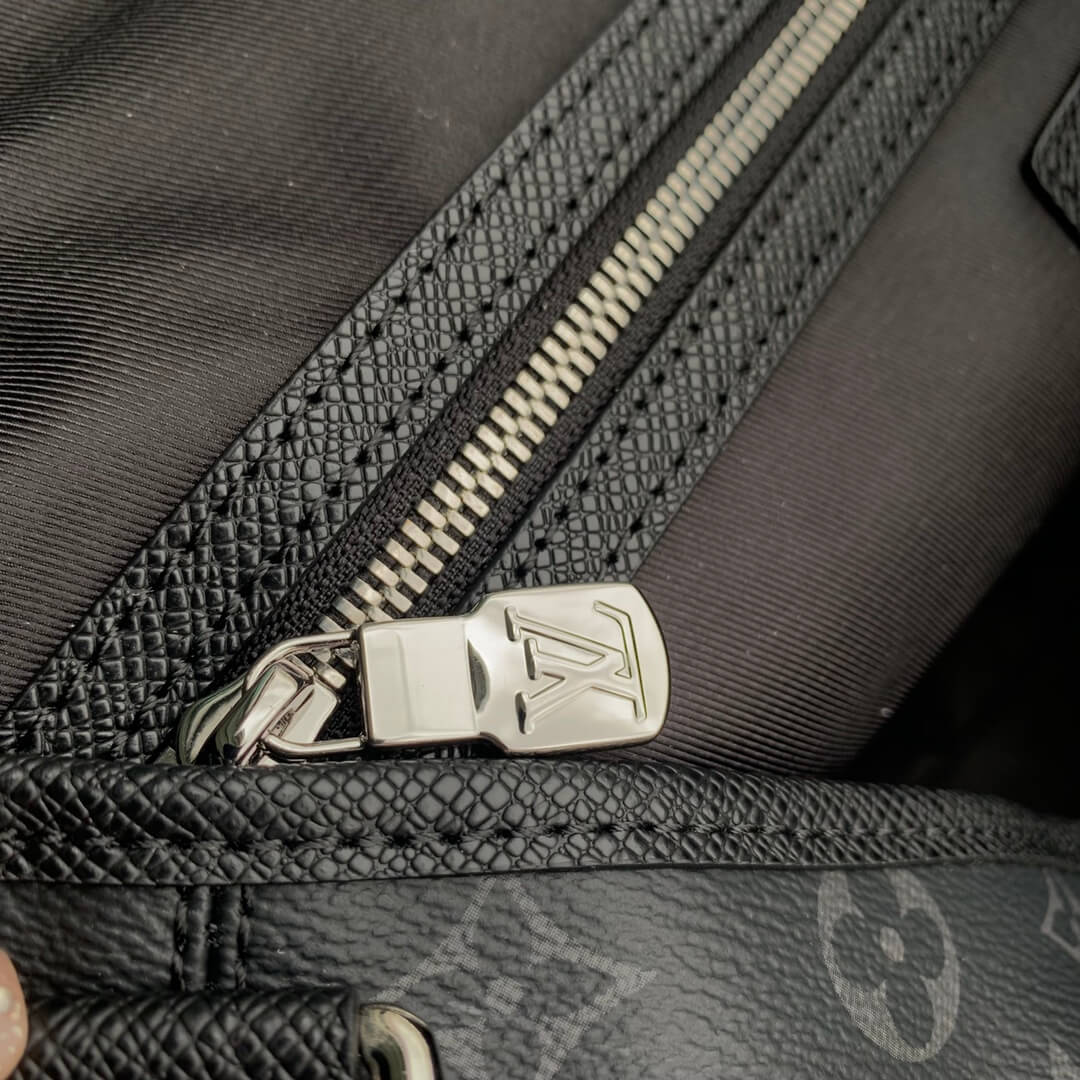 M30937 Weekend Tote NM 43CM Monogram Eclipse coated canvas black