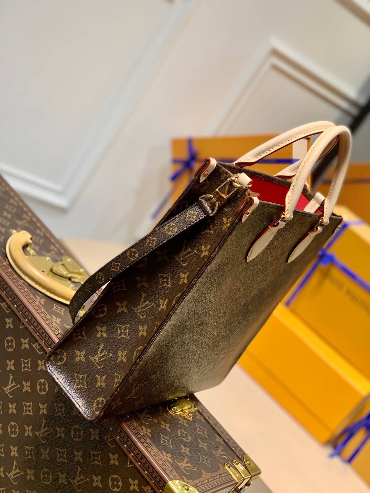 m45848 SAC PLAT PM MONOGRAM 30cm INSIDE red