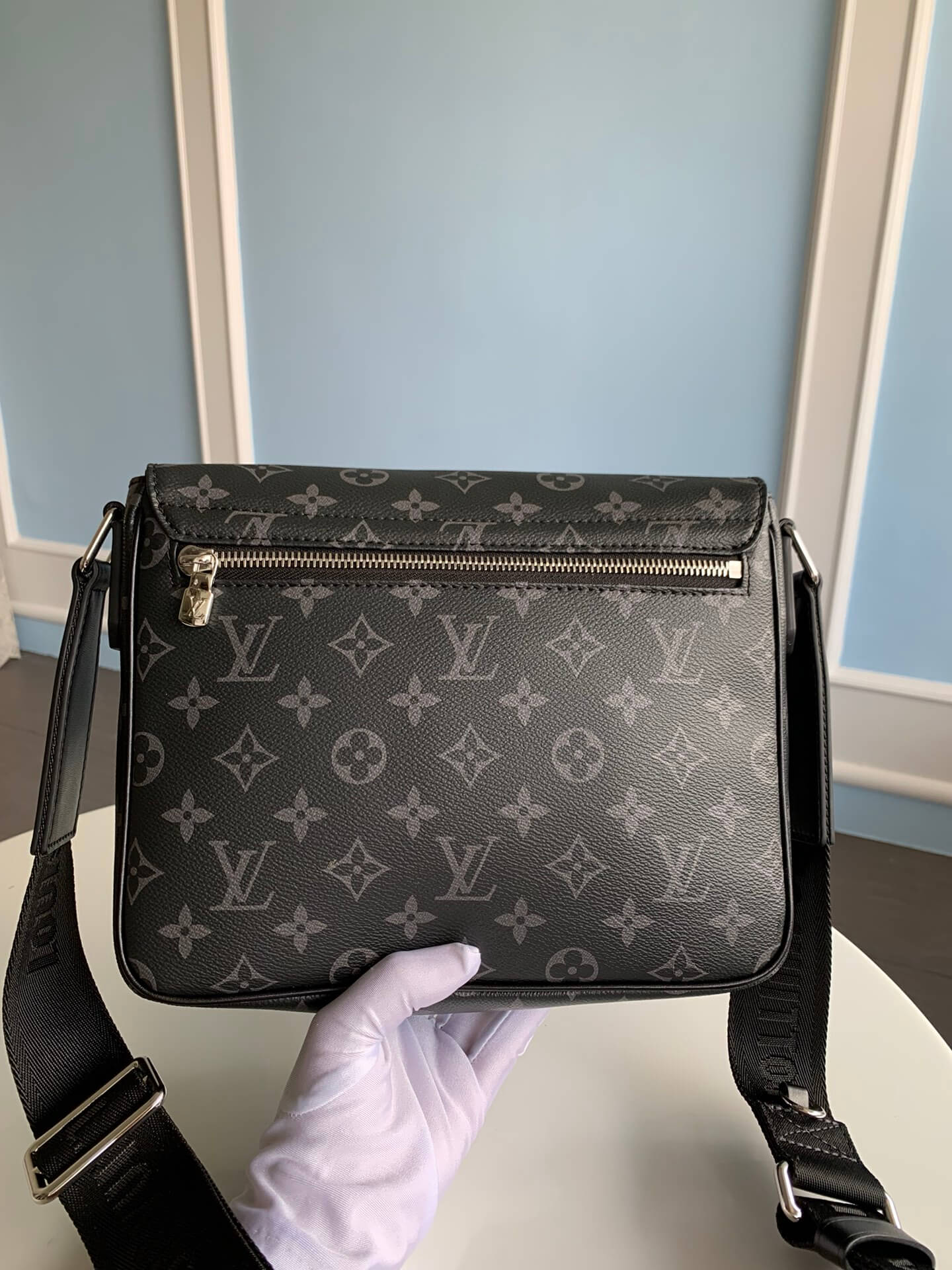 M46255 District PM monogram messenger bag 25cm black