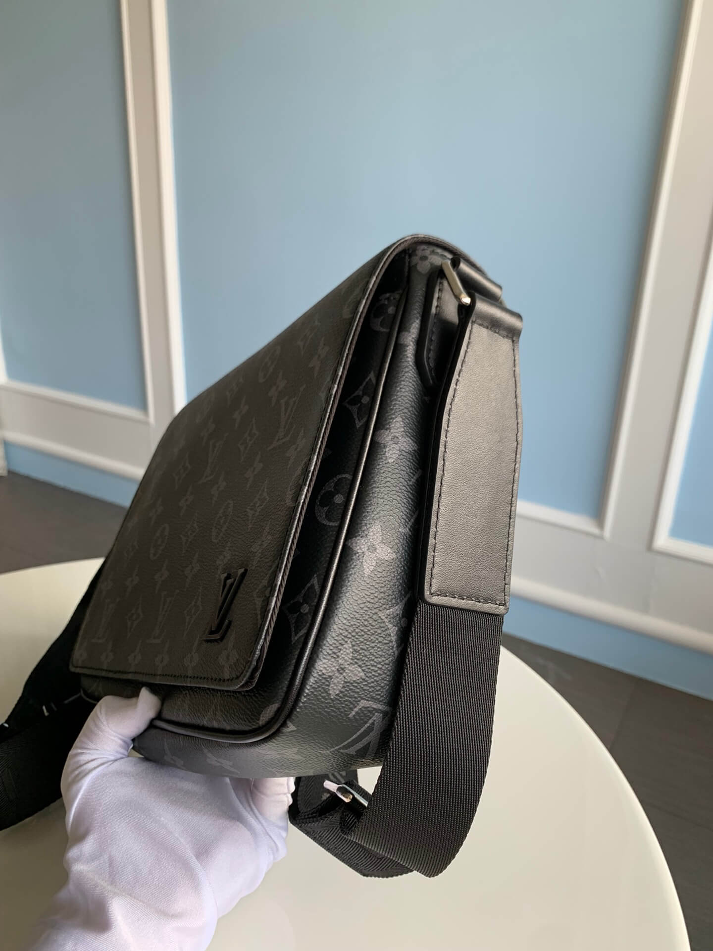 M46255 District PM monogram messenger bag 25cm black