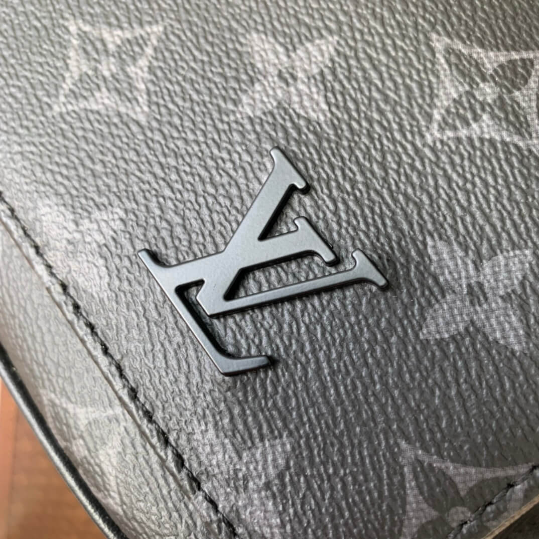 M46255 District PM Taïga 26cm monogram Eclipse black man bag