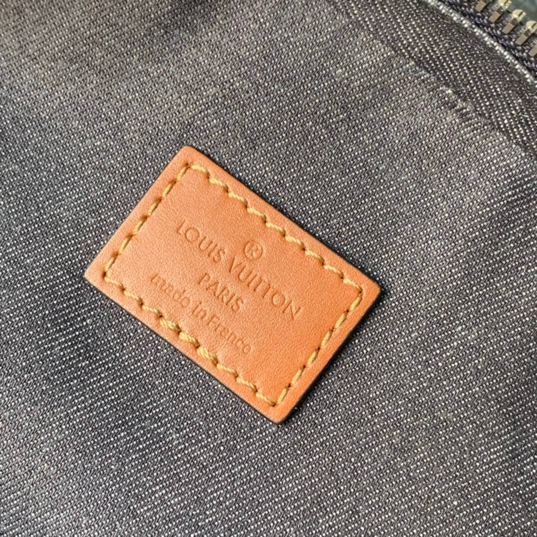 M46344 AVENUE SLING BAG MM Damier Graphite 20cm black