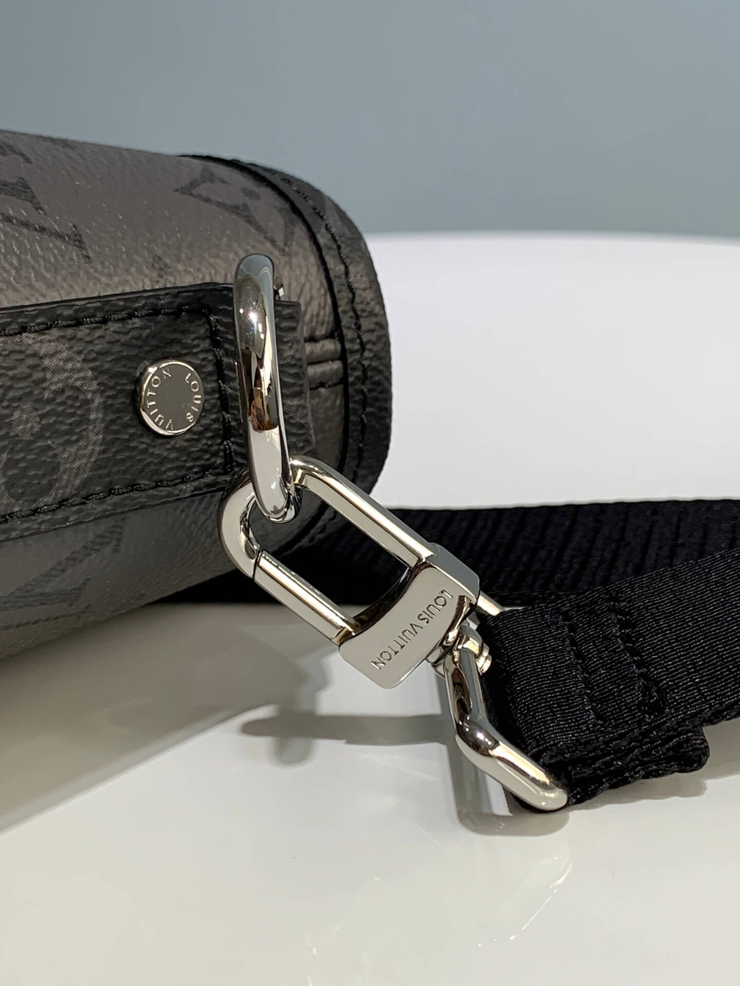 M46434 LU x YK Weekend Tote Monogram Eclipse Reverse 43cm With colorful pumpkin print