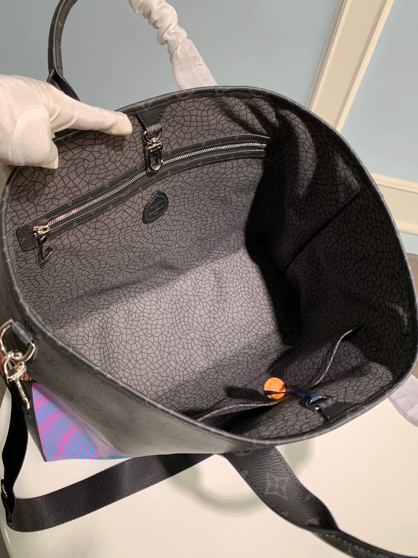 M46434 LU x YK Weekend Tote Monogram Eclipse Reverse 43cm With colorful pumpkin print