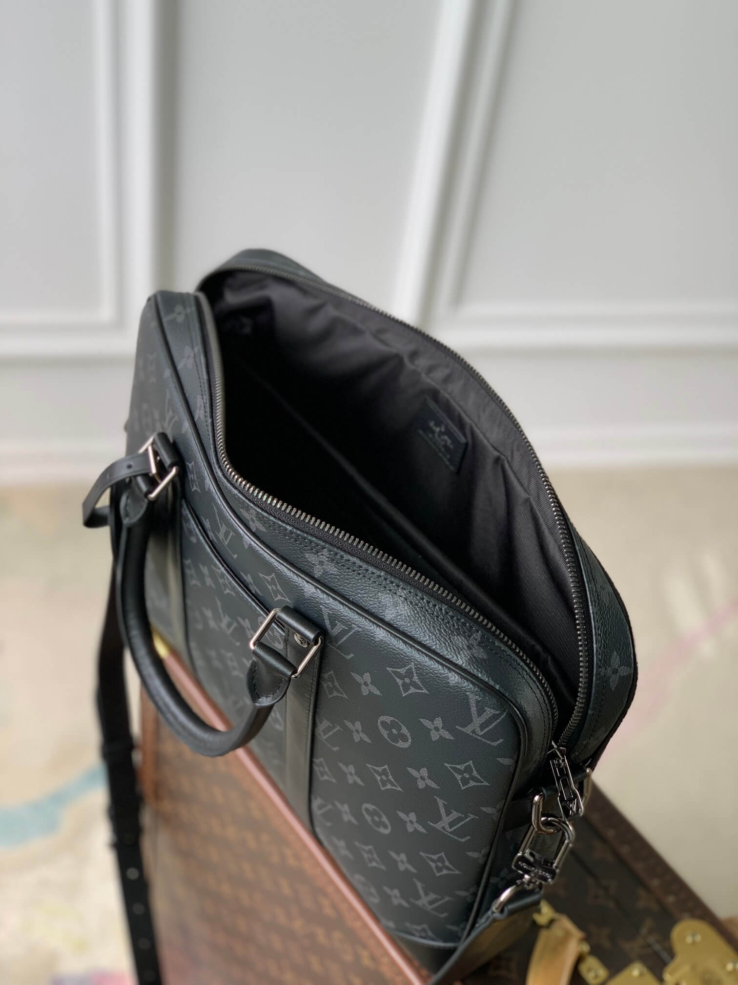 M46457 Porte-Documents Voyage PM 36.5cm Monogram Eclipse black