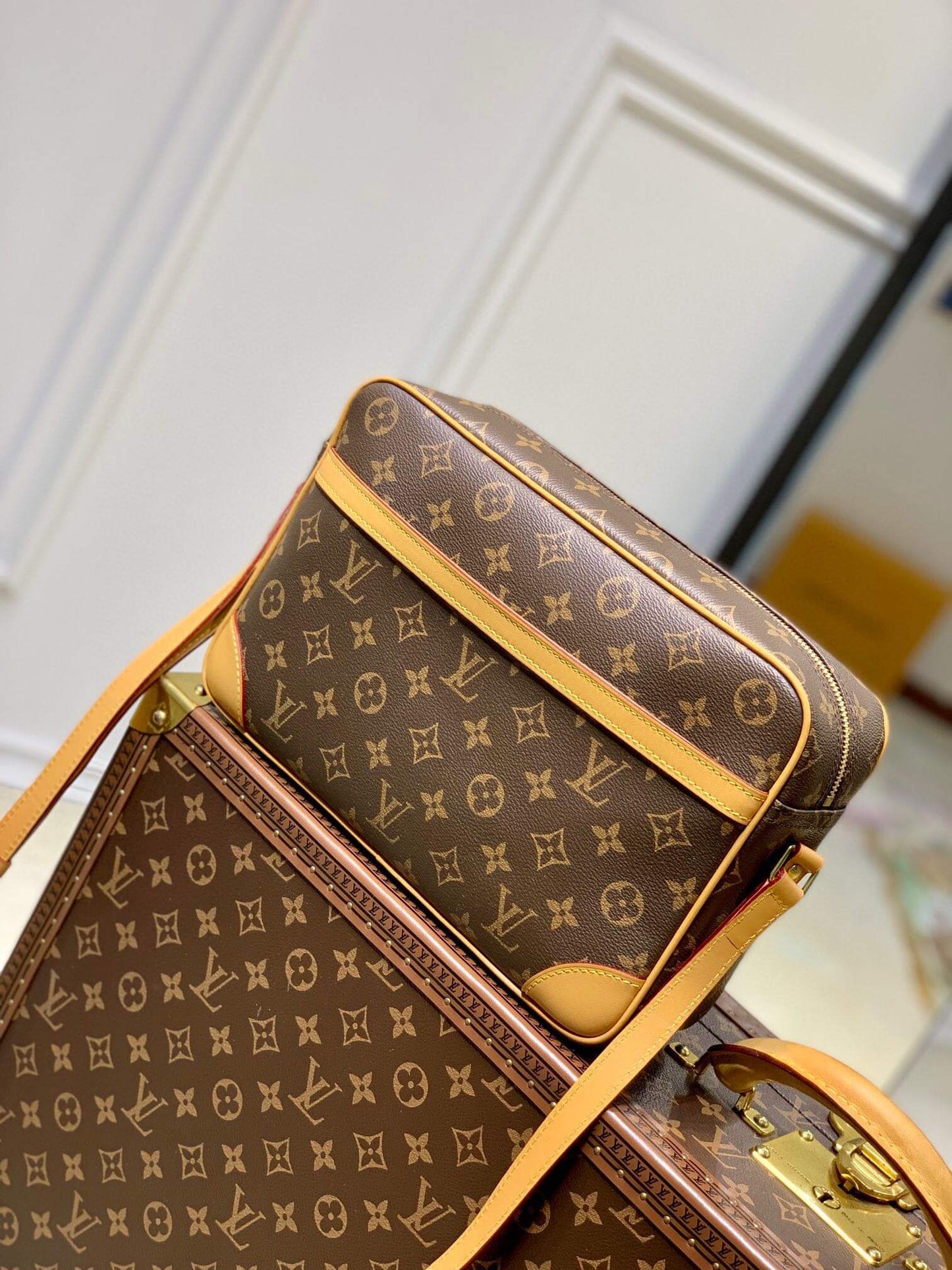 M51272 Vintage Unisex Monogram 29CM yellow