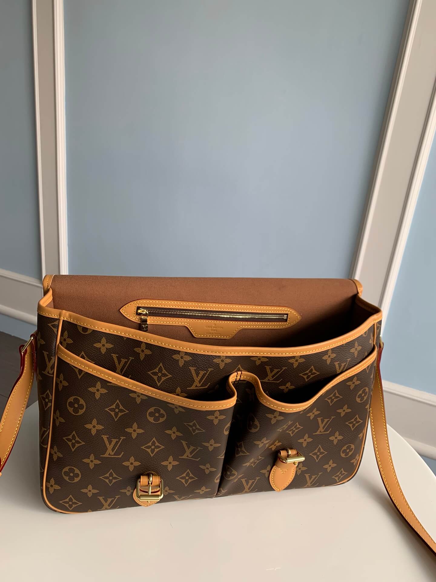 M51273 Boulogne Sac Plat Monogram 37CM