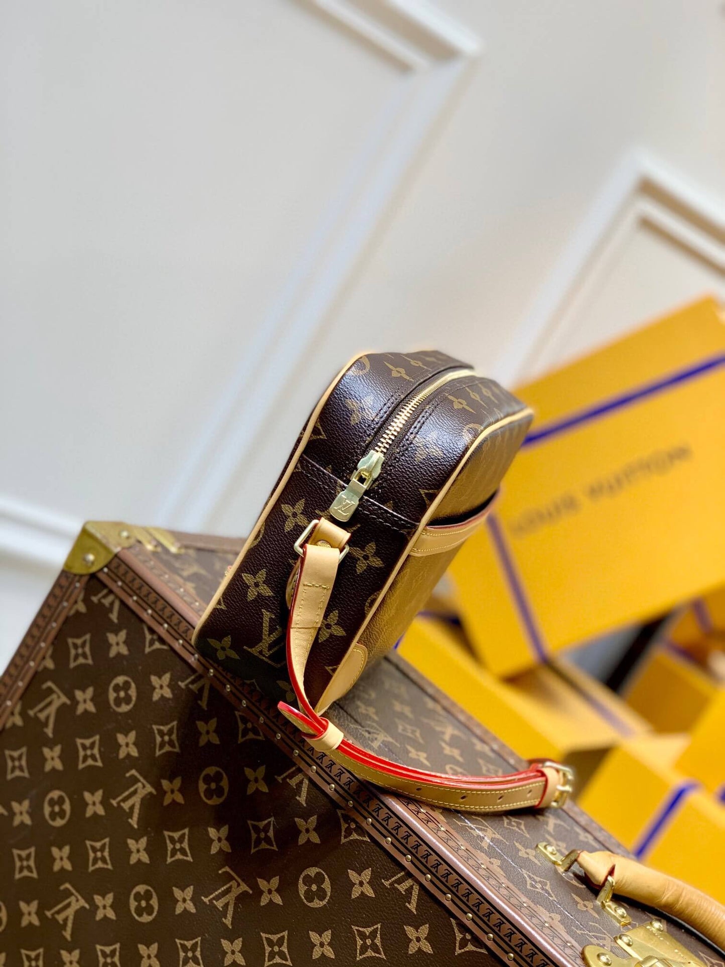 M51274 Vintage MM Monogram 27cm yellow