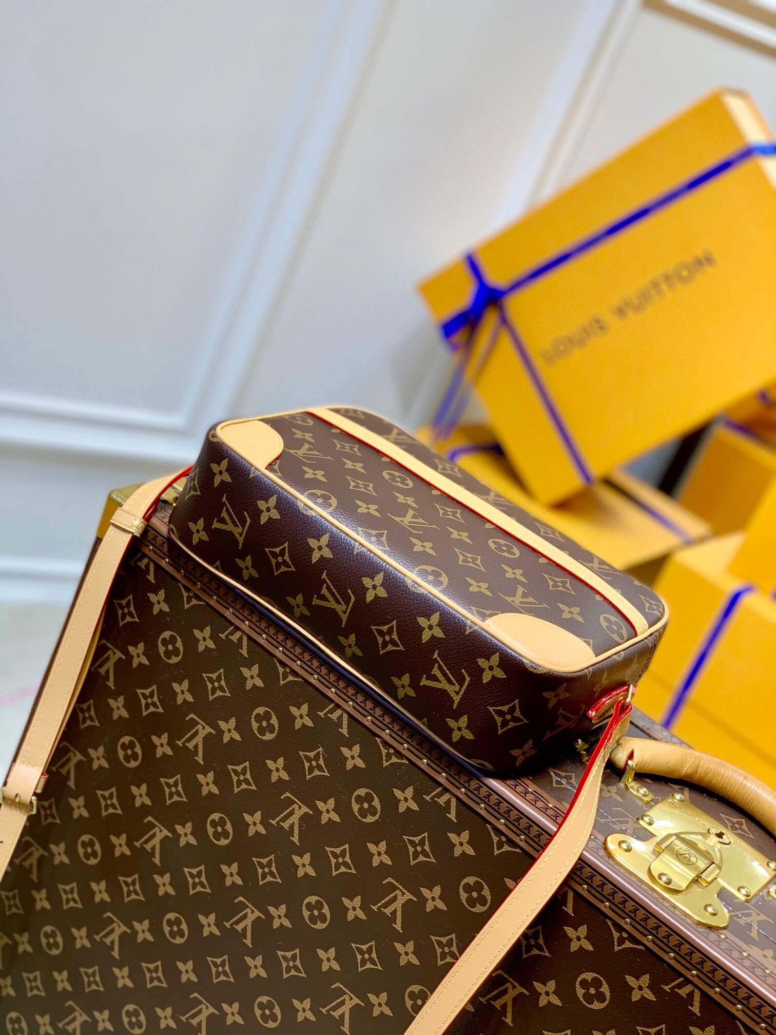 M51274 Vintage MM Monogram 27cm yellow