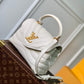 M53937 Hold Me Handbag dirty white 23cm New Wave