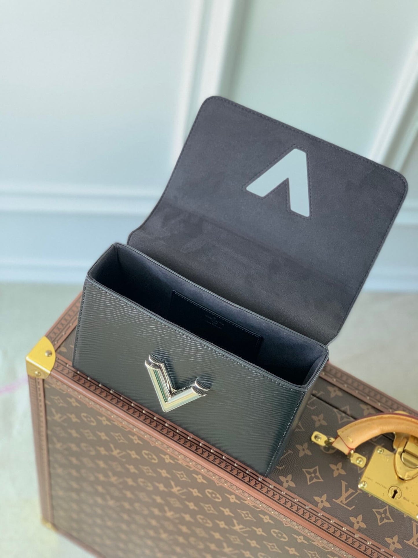 M57654 Twist MM 9.1inches black/pink