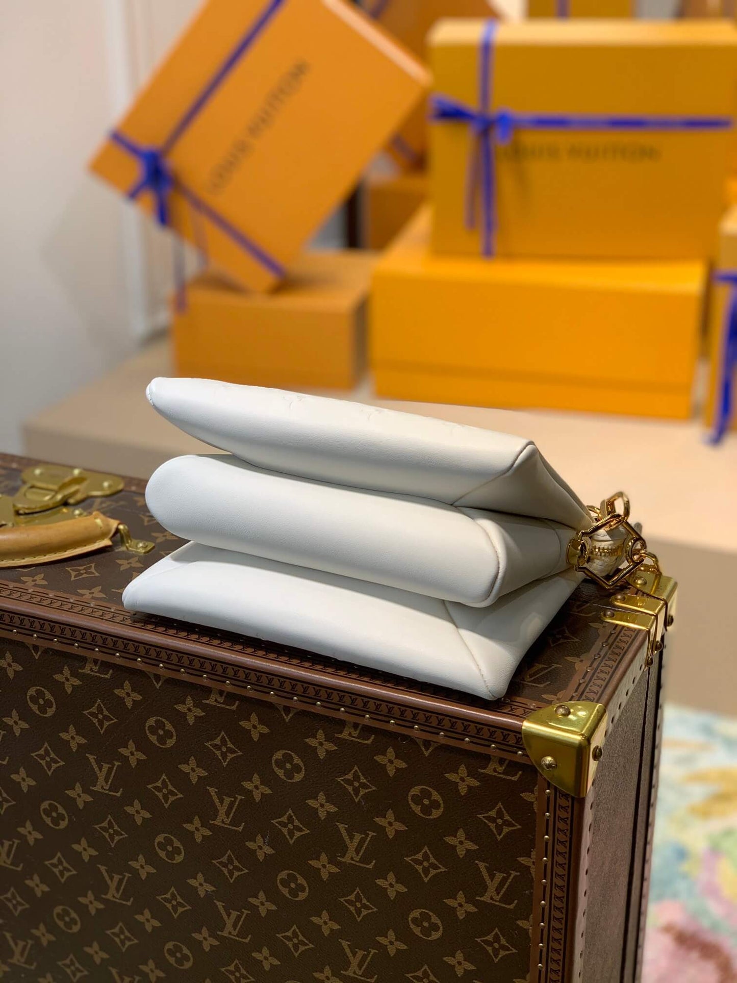 M57796 Coussin BB Monogram 20cm white