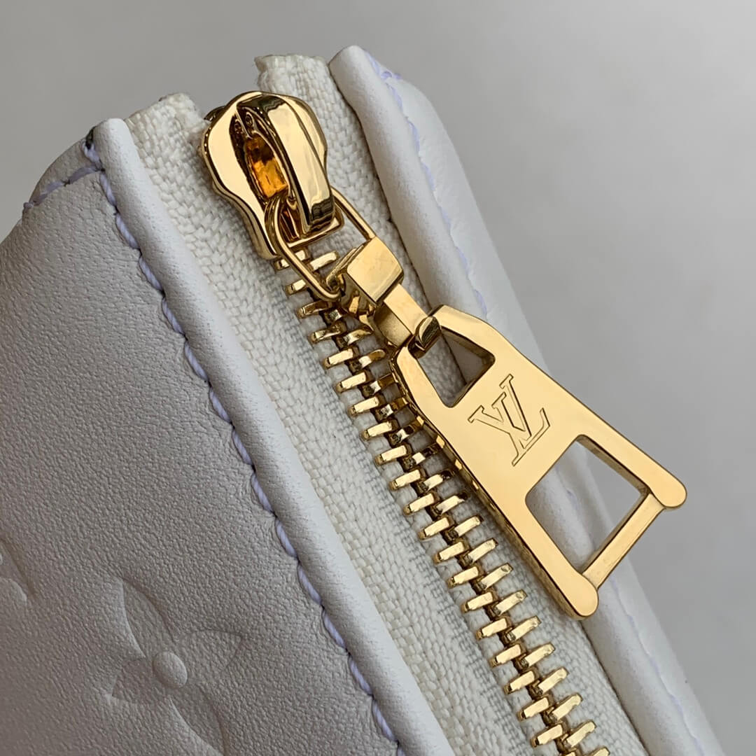 M57796 Coussin BB Monogram 20cm white