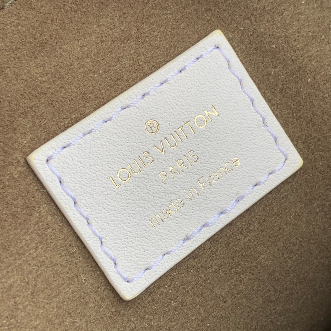 M57796 Coussin BB Monogram 20cm white