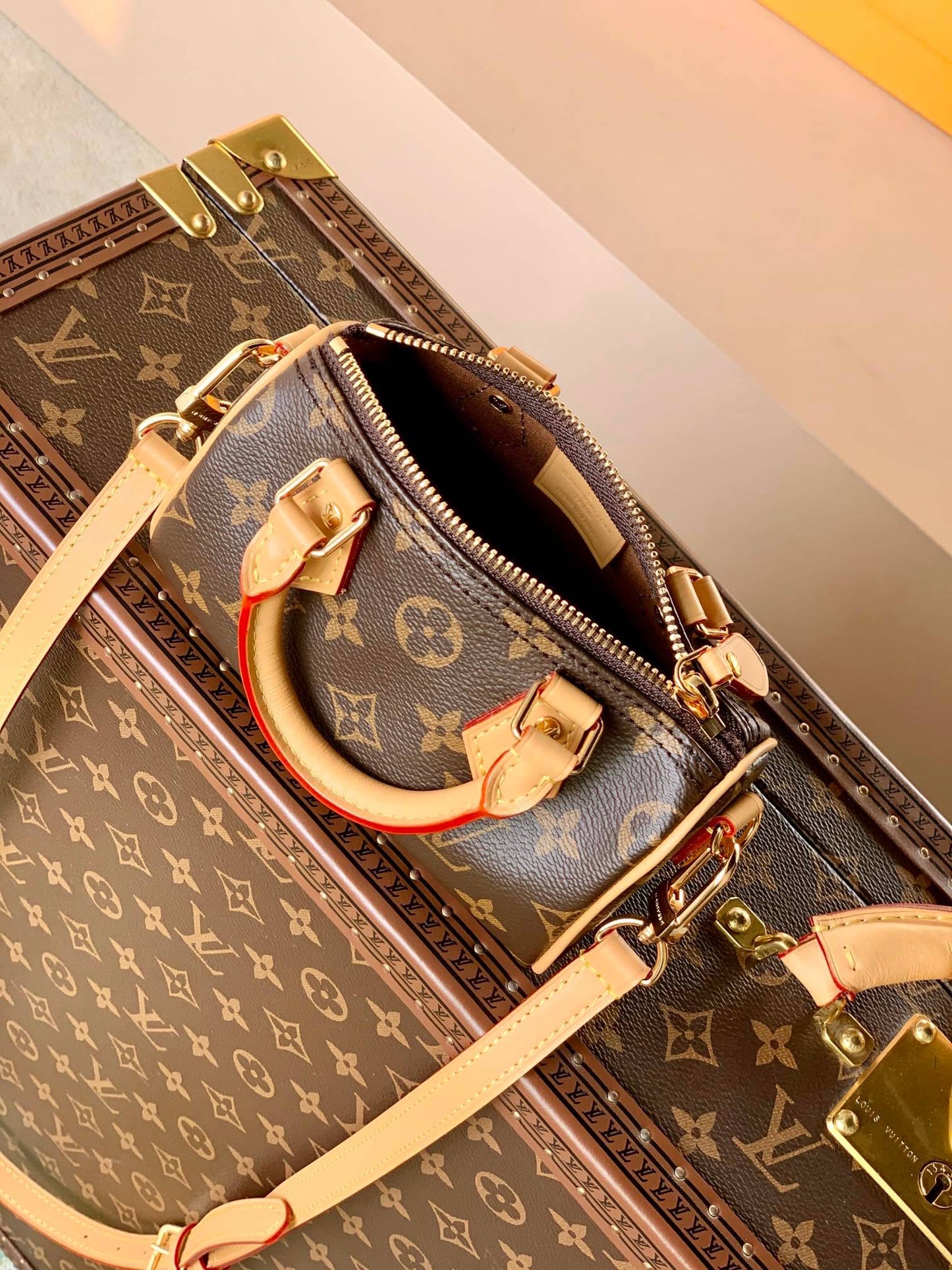 M81085 NANO SPEEDY Monogram 16cm Khaki