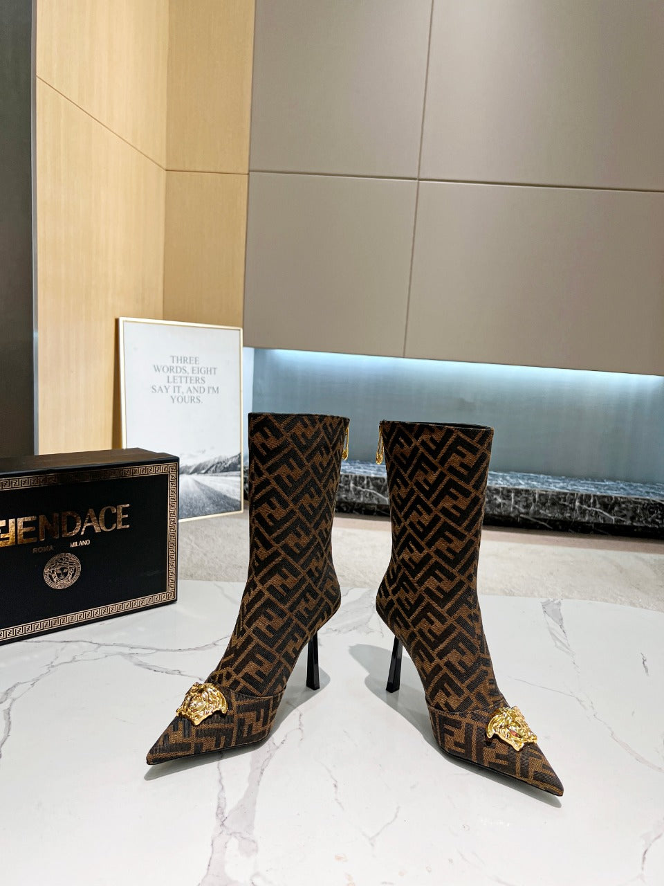 Luxury Shoes - FED - 395