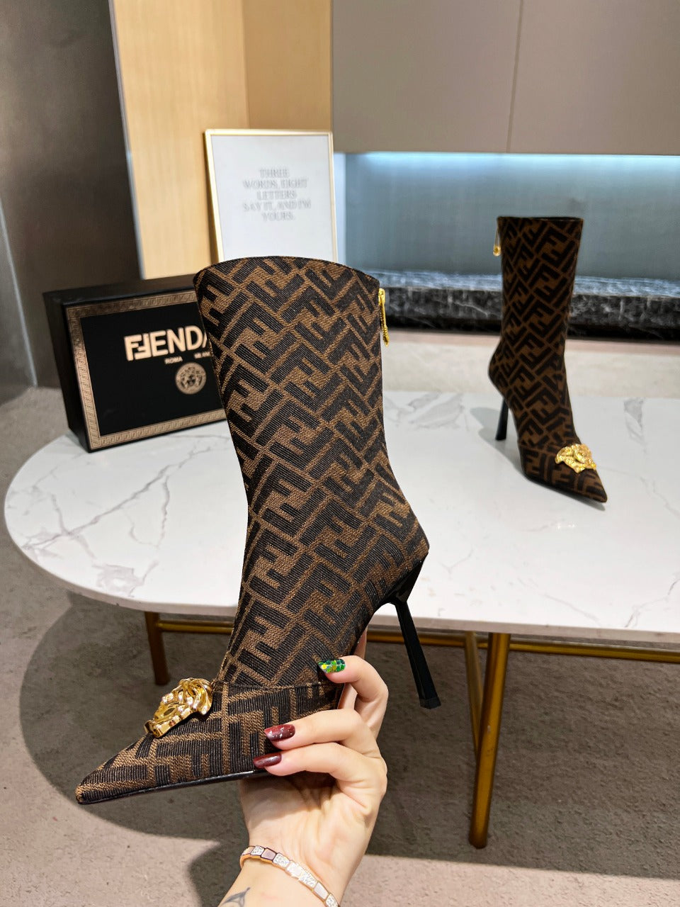 Luxury Shoes - FED - 395