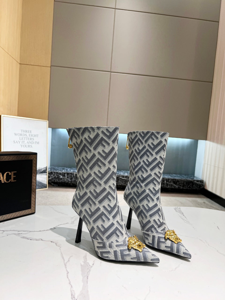 Luxury Shoes - FED - 394