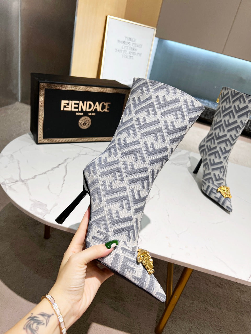 Luxury Shoes - FED - 394