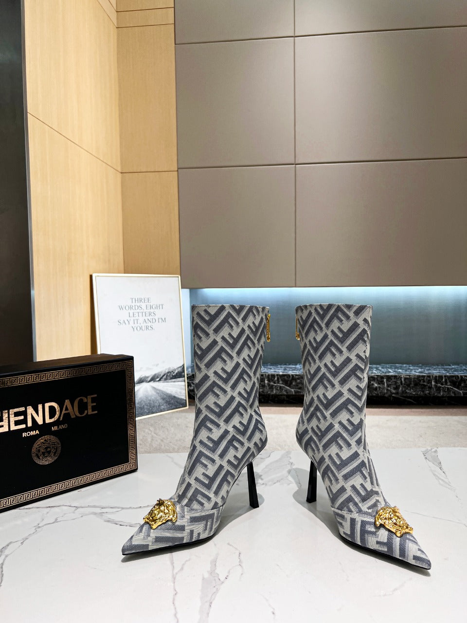 Luxury Shoes - FED - 394