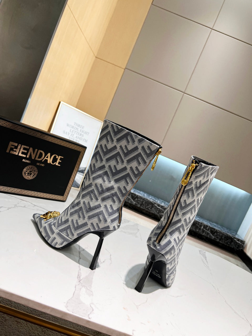 Luxury Shoes - FED - 394