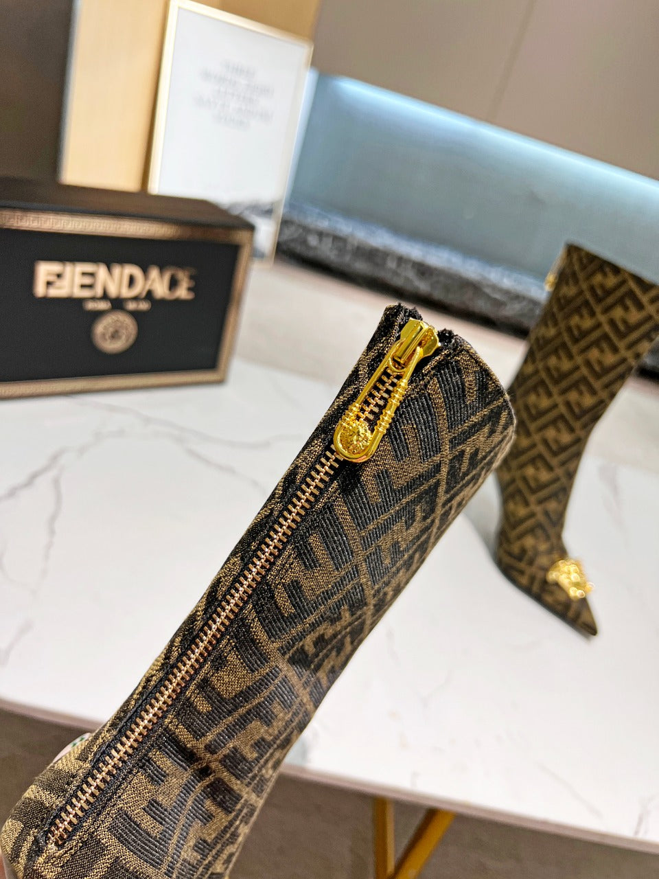 Luxury Shoes - FED - 393