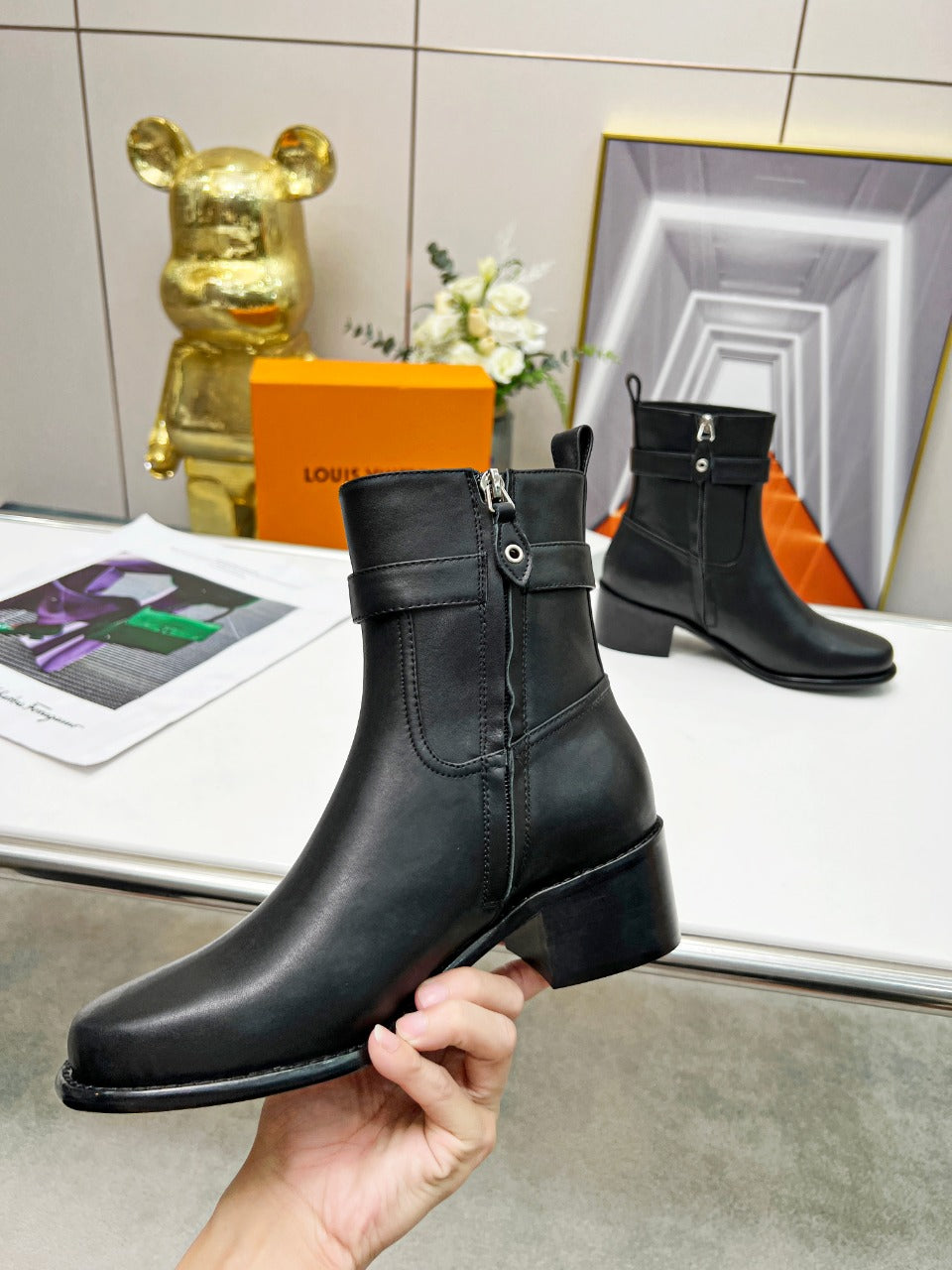 Luxury Shoes - LU-V - 584