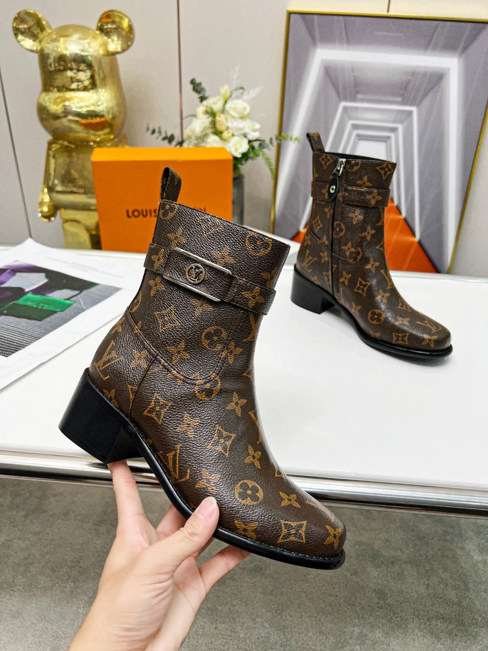 Luxury Shoes - LU-V - 583