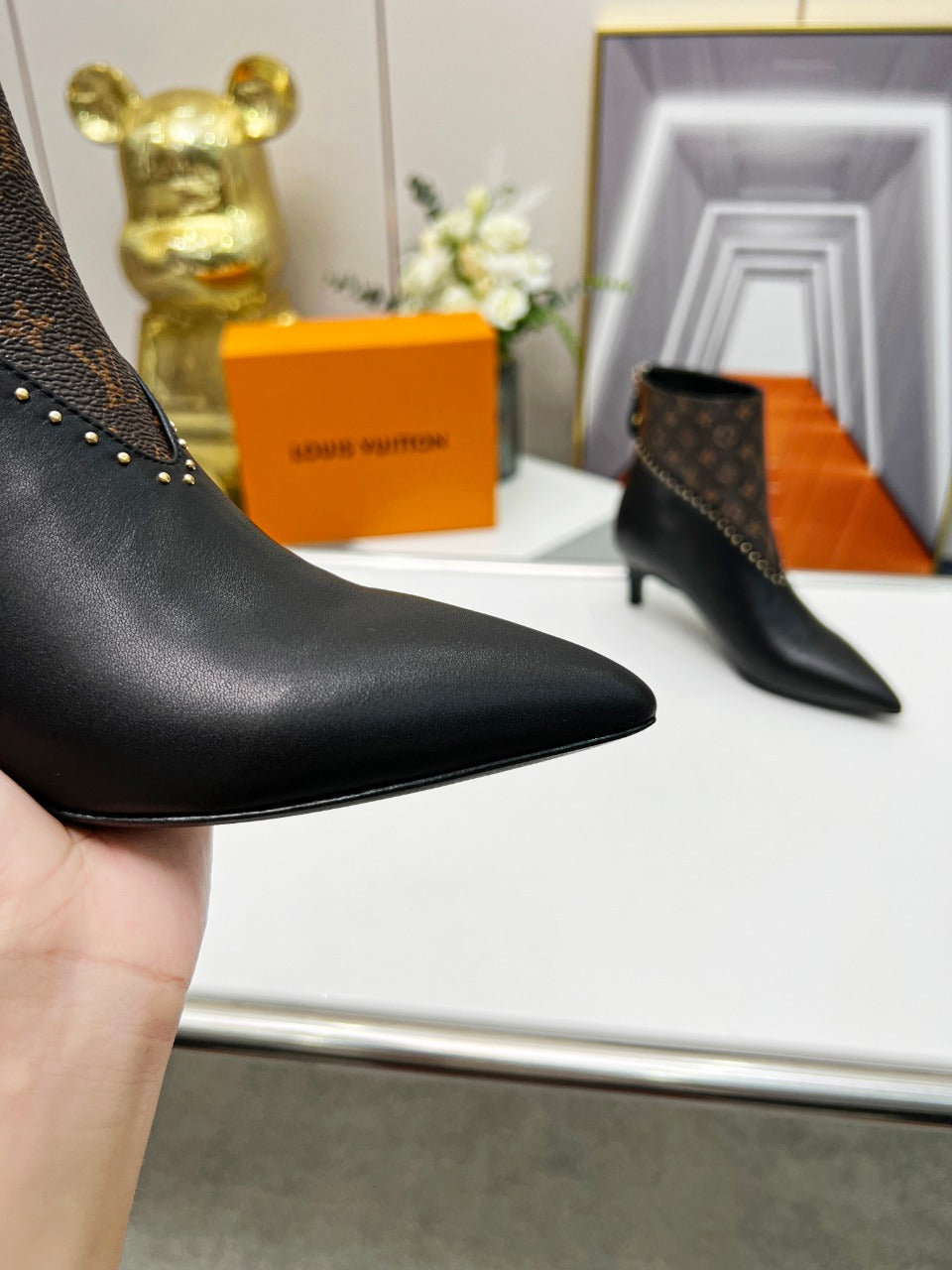 Luxury Shoes - LU-V - 520