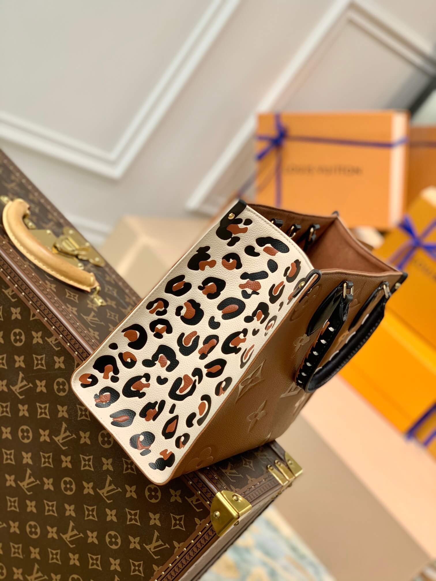 OnTheGo MM Bag Monogram Empreinte M58522 Brown