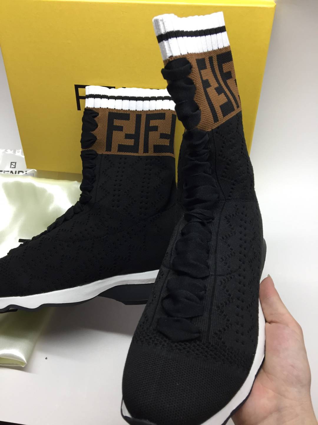 Luxury Shoes - FED - 689