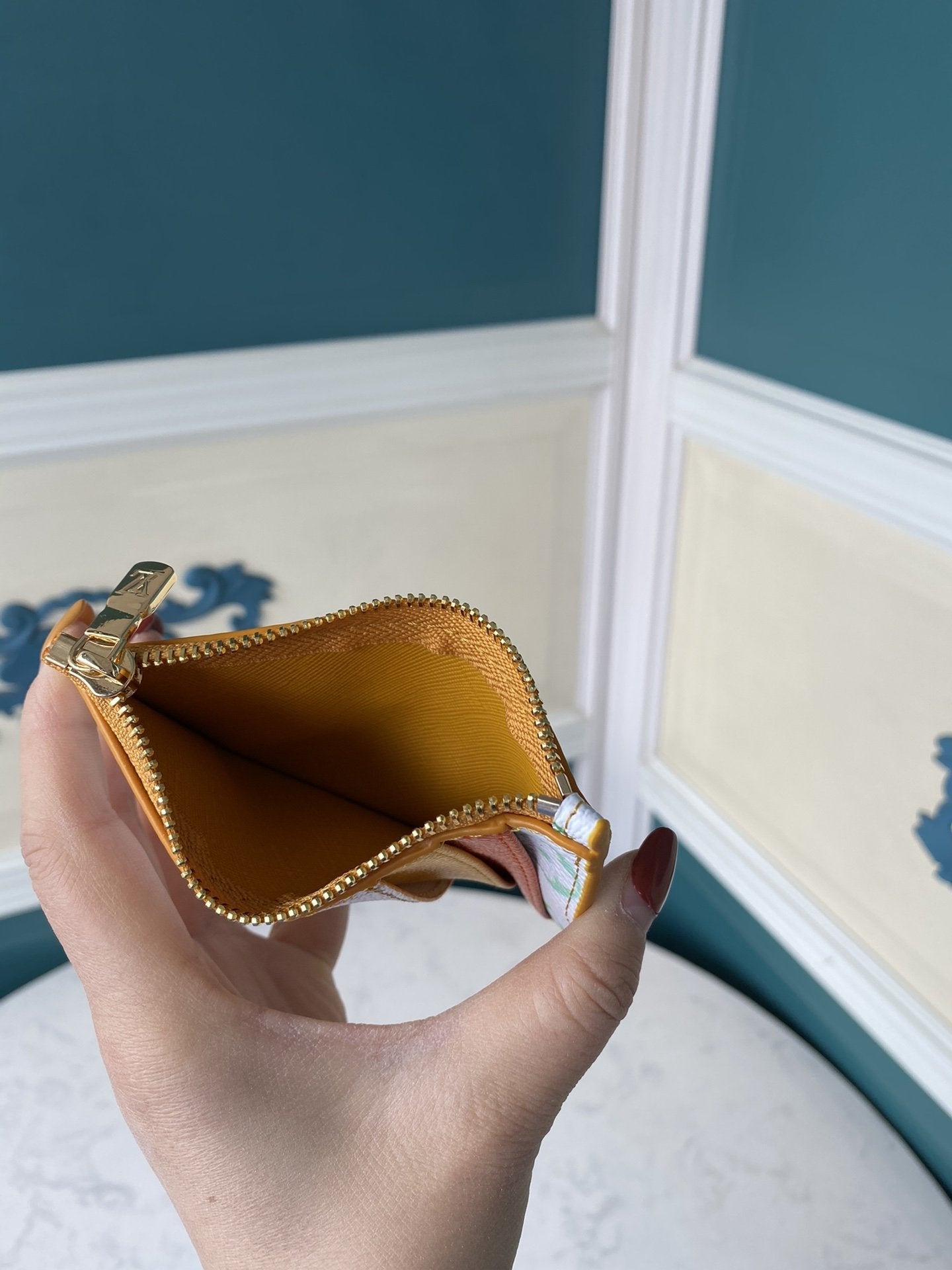 BL - High Quality Wallet LUV 020
