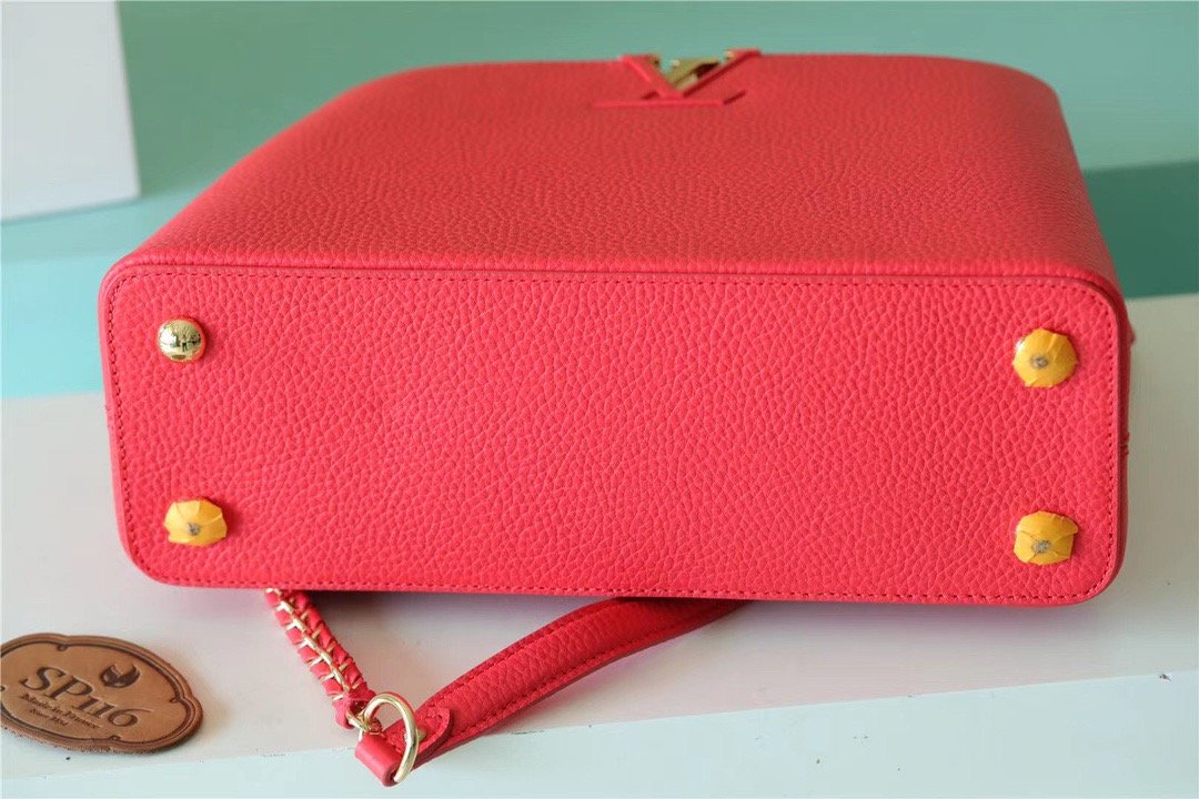 LV Capucines MM Taurillon Red For Women, Women’s Bags, Shoulder And Crossbody Bags 12.4in/31.5cm LV 