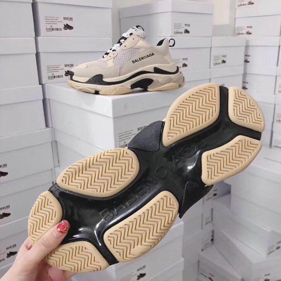 BL - High Quality Bla Sneaker 070