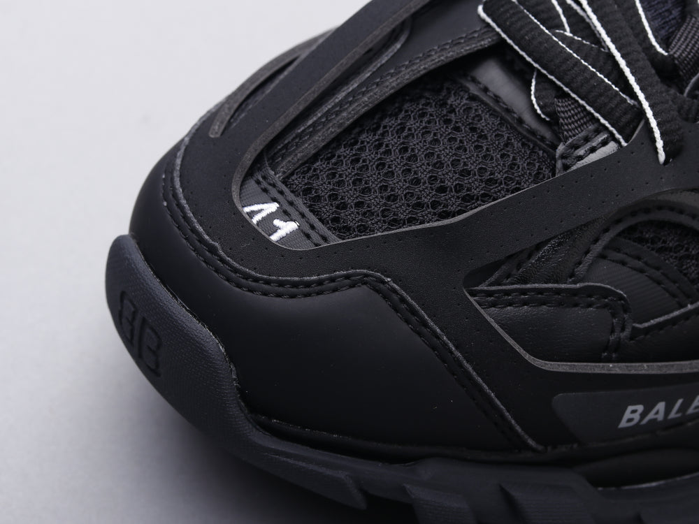 BL - Bla Track LED Black Sneaker