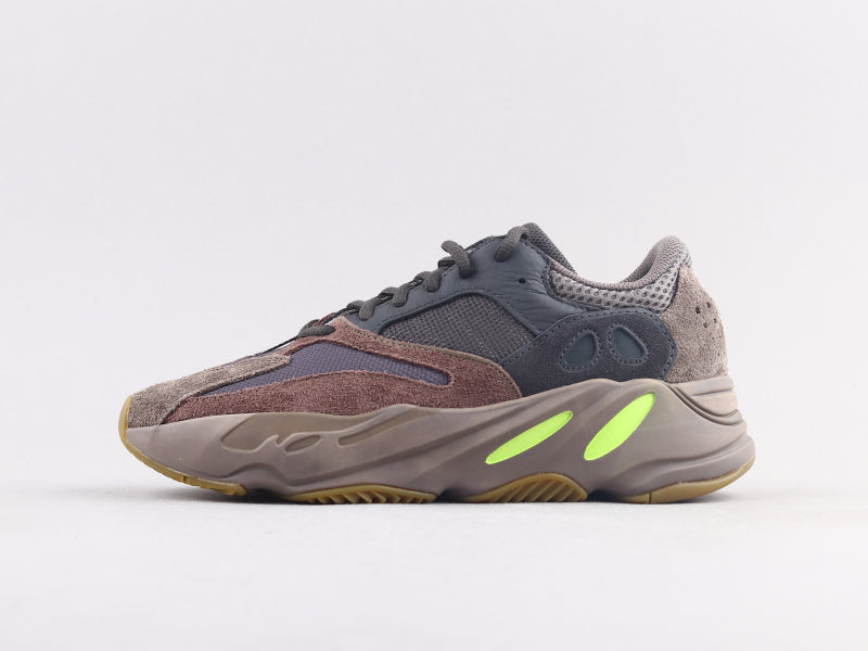 BL - Yzy 700 Mauve Sneaker