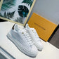 BL - High Quality Luv Sneaker 219