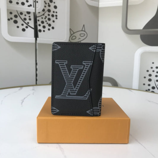 BL - High Quality Wallet LUV 070