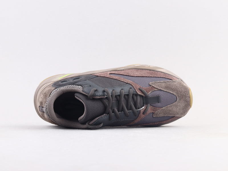 BL - Yzy 700 Mauve Sneaker