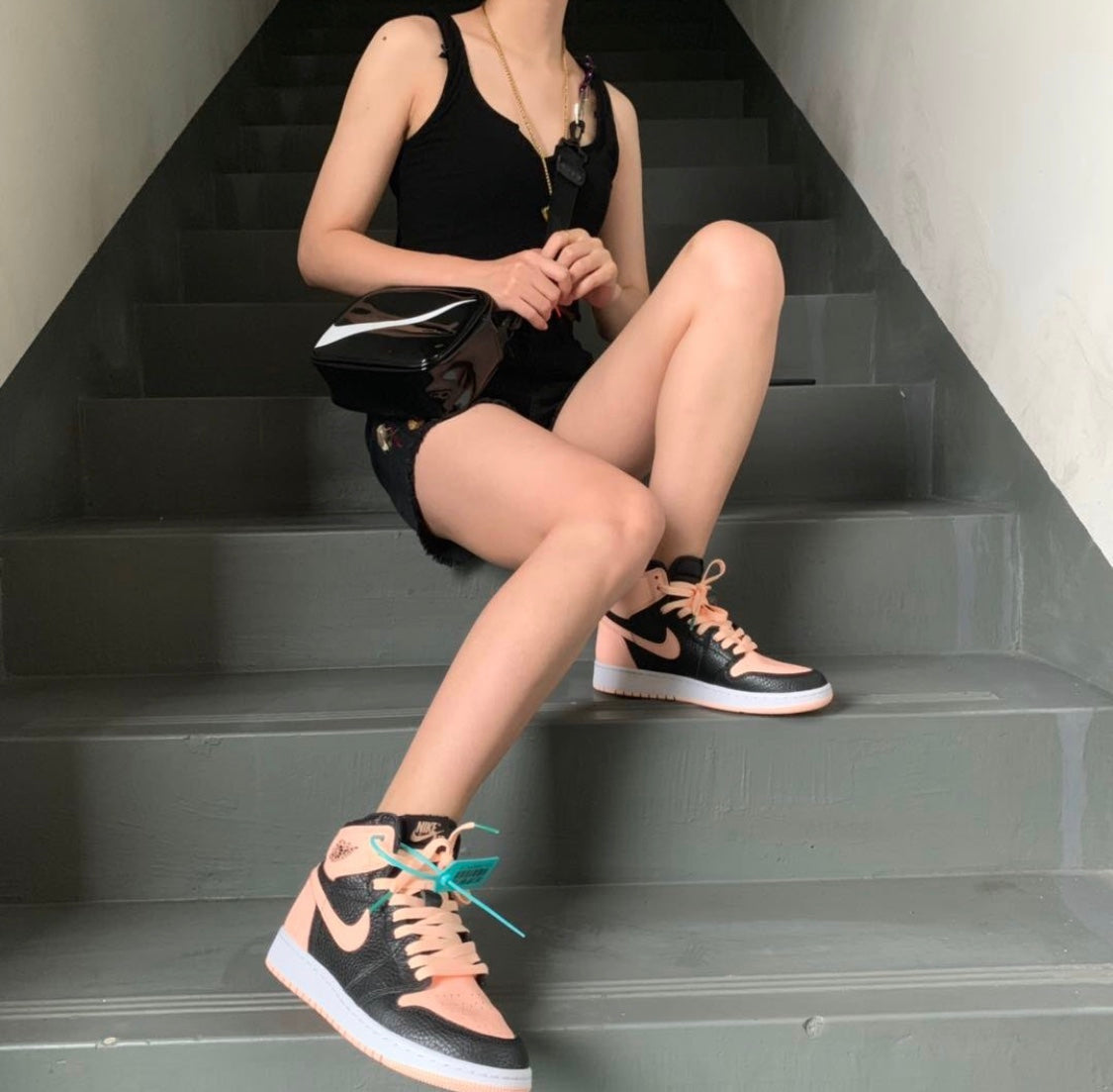 BL - AJ1 black pink toe women's shoes