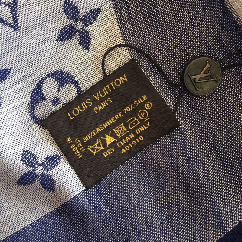 High Quality LUV  Scarf 018