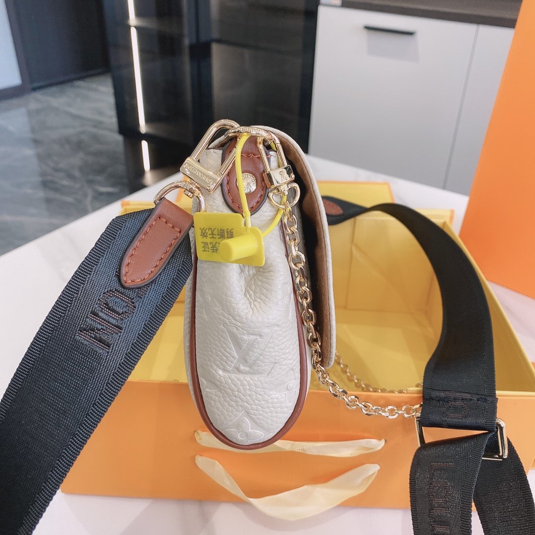 BL - High Quality Bags LUV 063